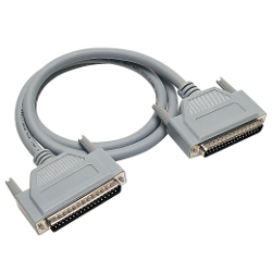 Option de connecteur de câble pour cartes d'entrée / sortie numériques et de convertisseur analogique.